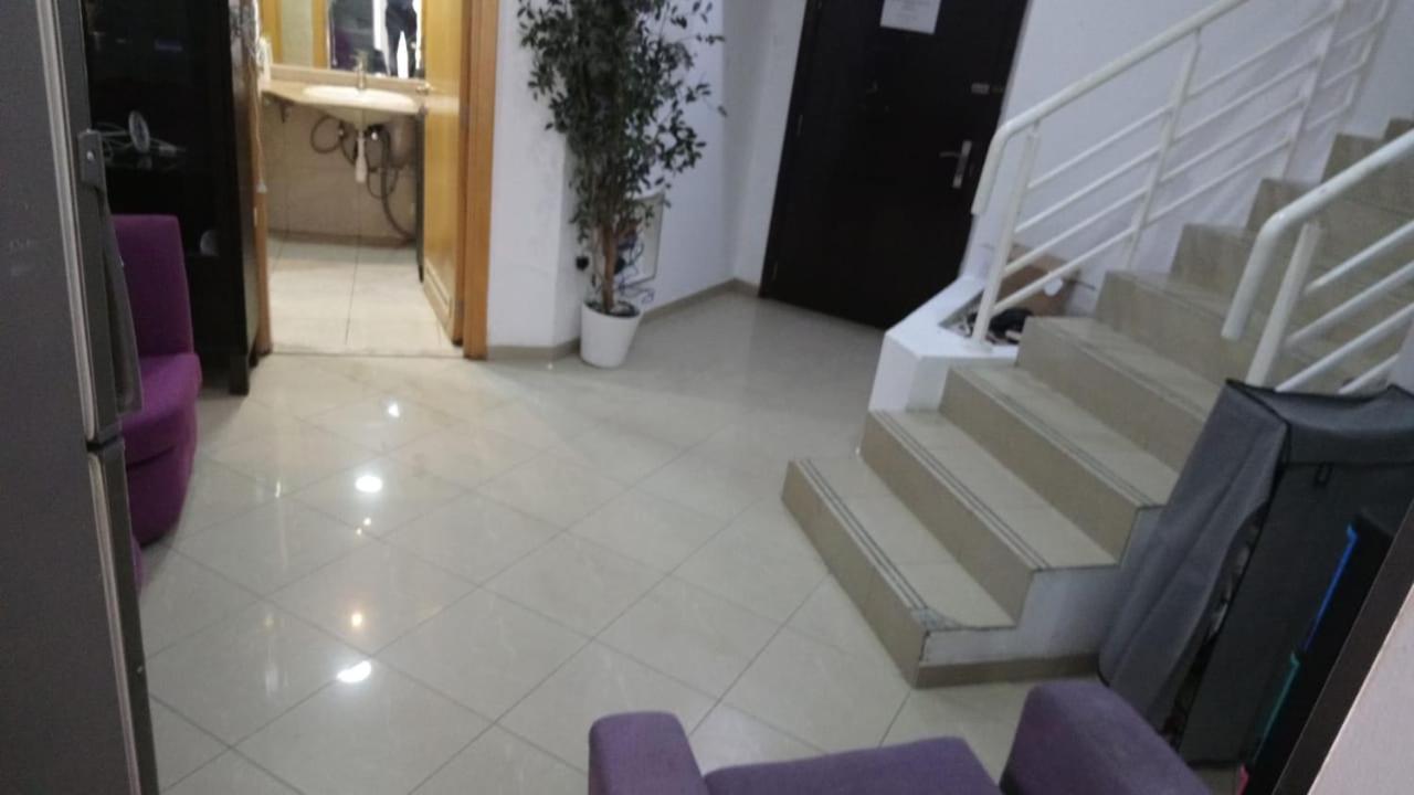 Small Budget Rooms For 'Girls' Only In Dubai, Marina מראה חיצוני תמונה